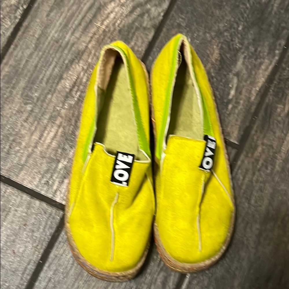 Lovelo lounge shoes Neon yellow/ green suede